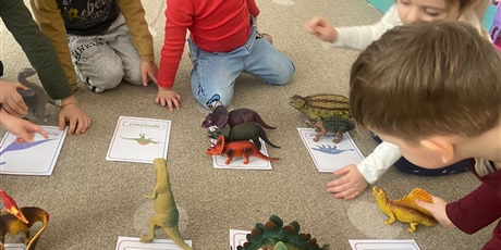 Powiększ grafikę: Dzień dinozaura