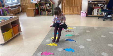 Powiększ grafikę: Dzień dinozaura