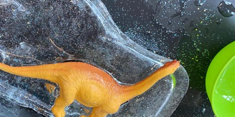 Powiększ grafikę: Dzień dinozaura