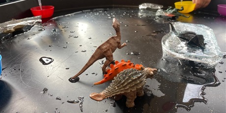 Powiększ grafikę: Dzień dinozaura