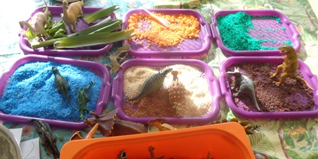 Powiększ grafikę: Dzień dinozaura