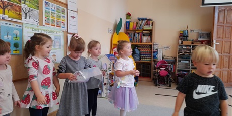 Powiększ grafikę: Dzień dziewczynki