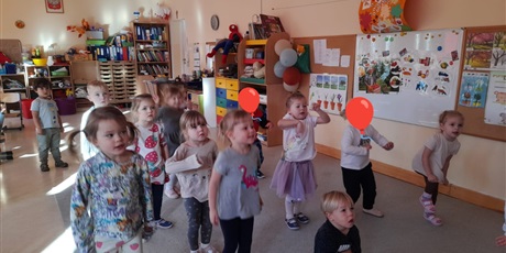 Powiększ grafikę: Dzień dziewczynki