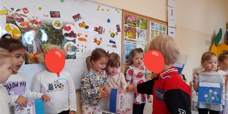 Powiększ grafikę: Dzień dziewczynki