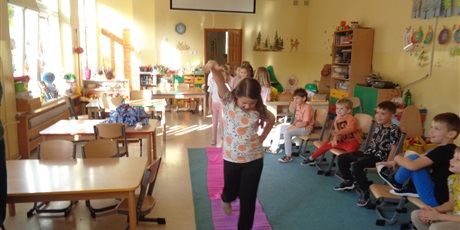 Powiększ grafikę: Dzień dziewczynki