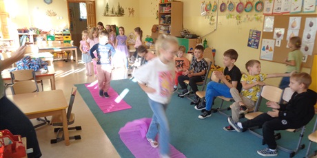 Powiększ grafikę: Dzień dziewczynki