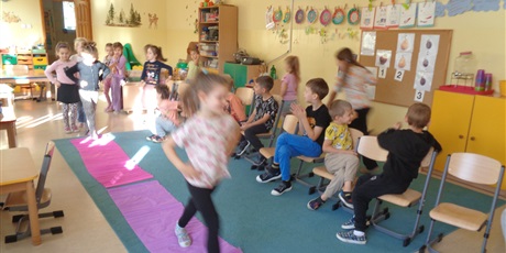 Powiększ grafikę: Dzień dziewczynki