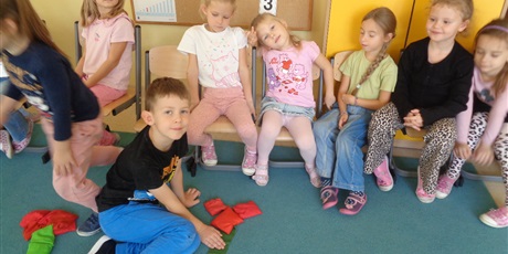 Powiększ grafikę: Dzień dziewczynki