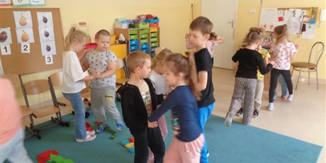 Powiększ grafikę: Dzień dziewczynki