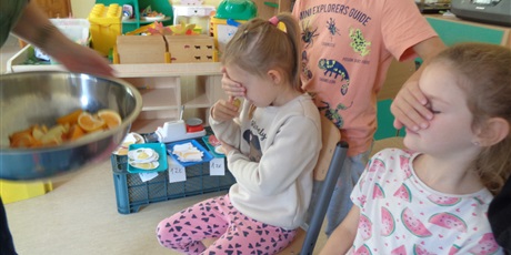 Powiększ grafikę: Dzień dziewczynki