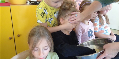 Powiększ grafikę: Dzień dziewczynki