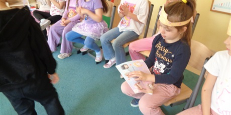 Powiększ grafikę: Dzień dziewczynki