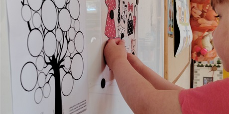 Powiększ grafikę: Dzień kropki