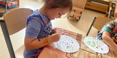 Powiększ grafikę: Dzień Kropki w grupie Chochliki