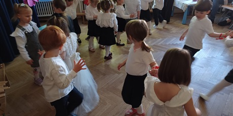 Powiększ grafikę: Dzień Mamy i Taty