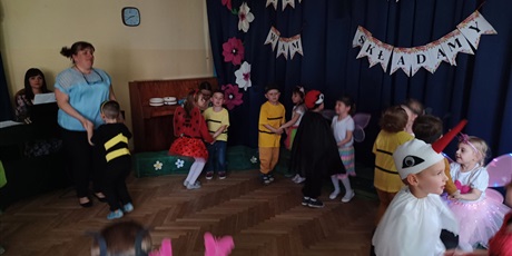Powiększ grafikę: Dzień Mamy i Taty