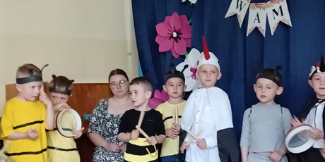Powiększ grafikę: Dzień Mamy i Taty