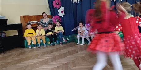 Powiększ grafikę: Dzień Mamy i Taty