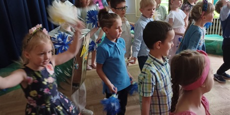 Powiększ grafikę: Dzień Mamy i Taty