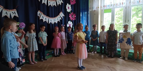 Powiększ grafikę: Dzień Mamy i Taty