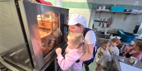 Powiększ grafikę: Dzień Pączka, czyli „Tłusty Czwartek”