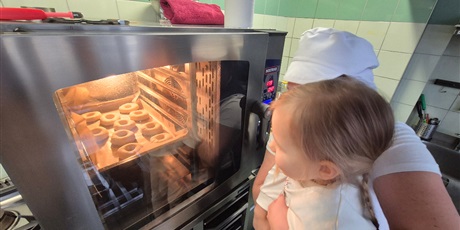 Powiększ grafikę: Dzień Pączka, czyli „Tłusty Czwartek”