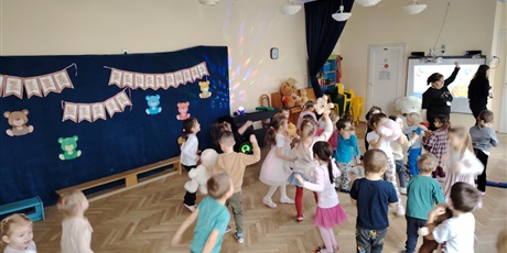 Powiększ grafikę: Dzień Pluszowego Misia