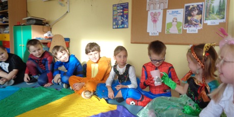 Powiększ grafikę: Dzień postaci z bajek