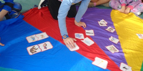 Powiększ grafikę: Dzień postaci z bajek