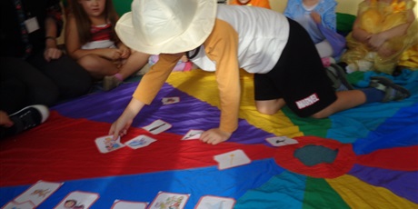 Powiększ grafikę: Dzień postaci z bajek