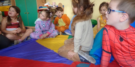 Powiększ grafikę: Dzień postaci z bajek