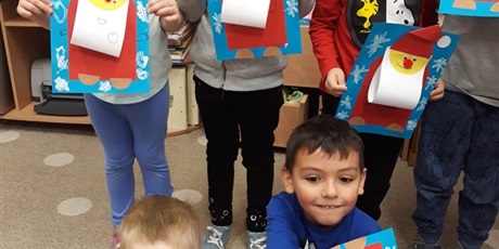 Powiększ grafikę: Koszałki ubierają choinkę