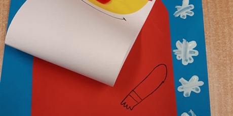 Powiększ grafikę: Koszałki ubierają choinkę