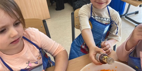 Powiększ grafikę: Marchewkowe babeczki