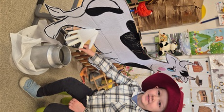 Powiększ grafikę: Mieszkańcy wiejskiego podwórka