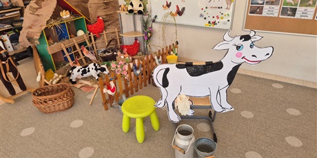 Powiększ grafikę: Mieszkańcy wiejskiego podwórka