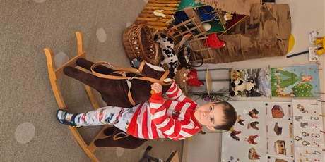 Powiększ grafikę: Mieszkańcy wiejskiego podwórka