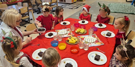 Powiększ grafikę: Mikołajkowa niespodzianka – słodkie dekorowanie 