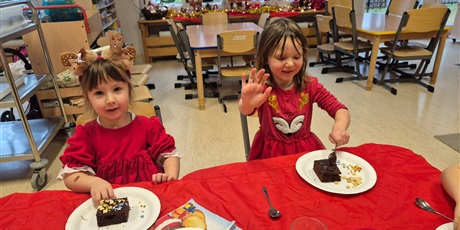 Powiększ grafikę: Mikołajkowa niespodzianka – słodkie dekorowanie 