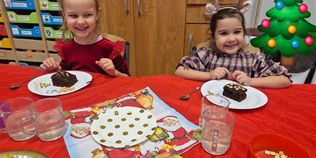 Powiększ grafikę: Mikołajkowa niespodzianka – słodkie dekorowanie 