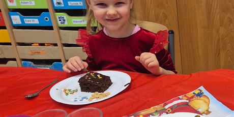 Powiększ grafikę: Mikołajkowa niespodzianka – słodkie dekorowanie 