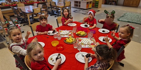 Powiększ grafikę: Mikołajkowa niespodzianka – słodkie dekorowanie 