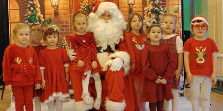 Powiększ grafikę: Mikołajkowa niespodzianka – słodkie dekorowanie 