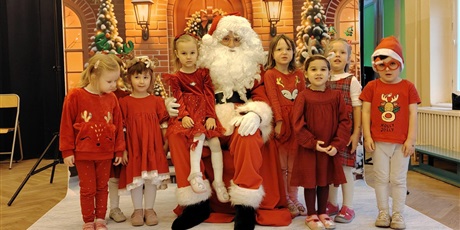 Powiększ grafikę: Mikołajkowa niespodzianka – słodkie dekorowanie 