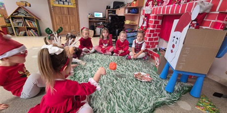 Powiększ grafikę: Mikołajkowe zabawy