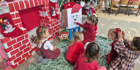 Powiększ grafikę: Mikołajkowe zabawy