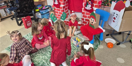 Powiększ grafikę: Mikołajkowe zabawy