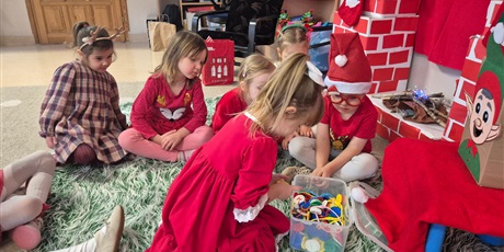 Powiększ grafikę: Mikołajkowe zabawy