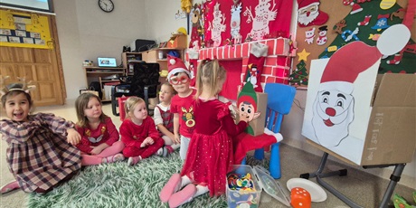 Powiększ grafikę: Mikołajkowe zabawy