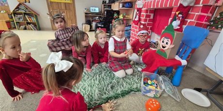 Powiększ grafikę: Mikołajkowe zabawy